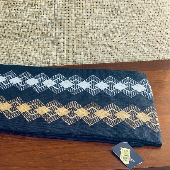 🌟2xHP🌟NWT Gray/Blue Argyle Fine Knit Wool Blend Scarf by Roundtree & York - Picture 4 of 8